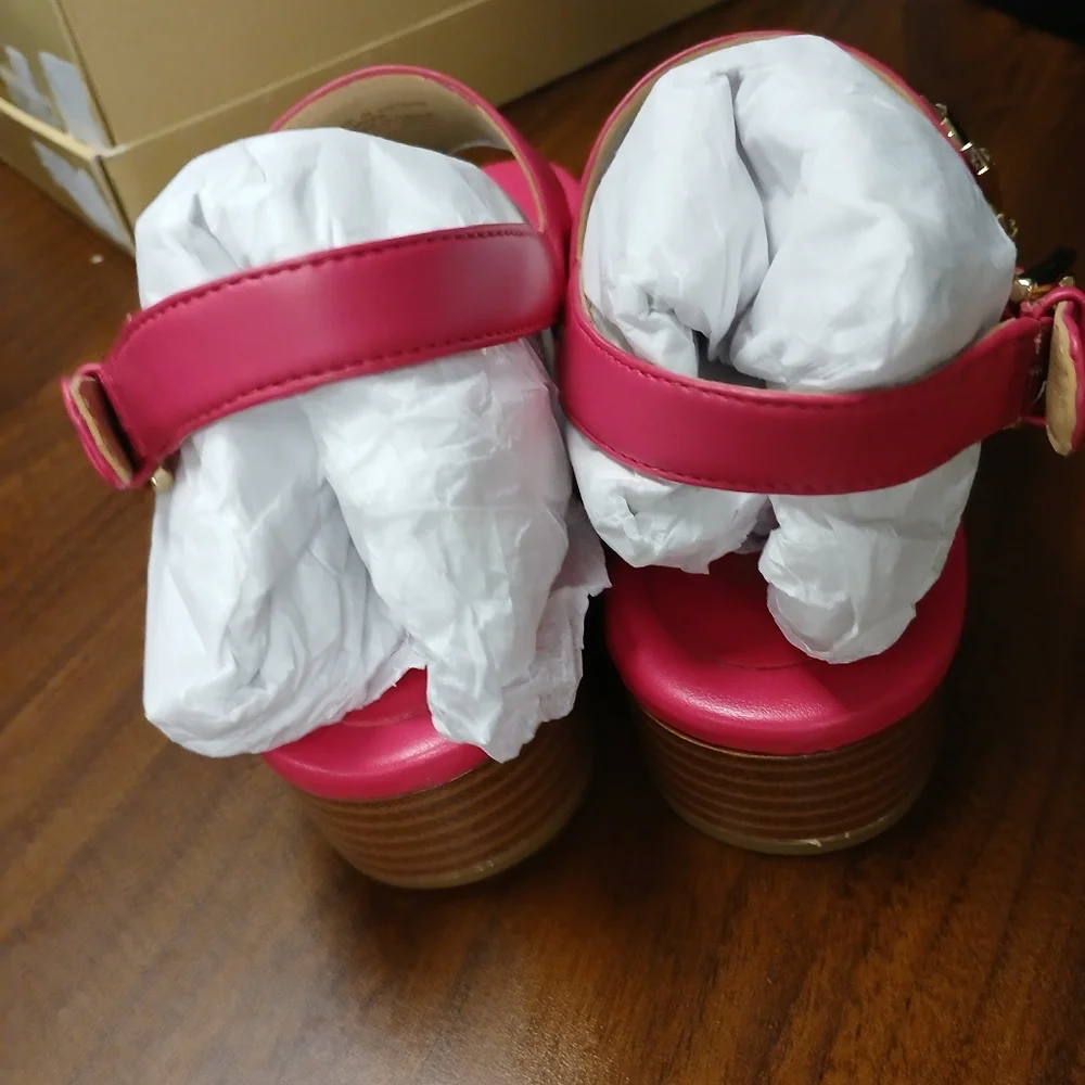 Michael Kors Jilly Sandal size 6.5  New in box!! - Picture 8 of 9